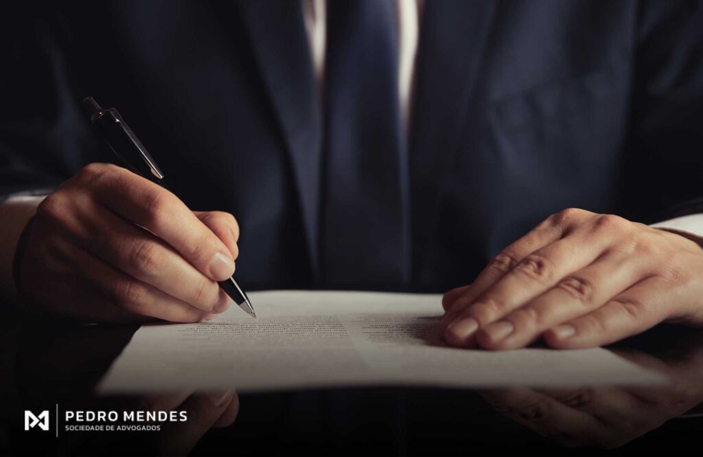 Advogado especialista em dívida bancária o que faz, quando procurar e quanto cobra